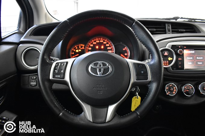 TOYOTA Yaris 1.4 D-4D 5 porte Active